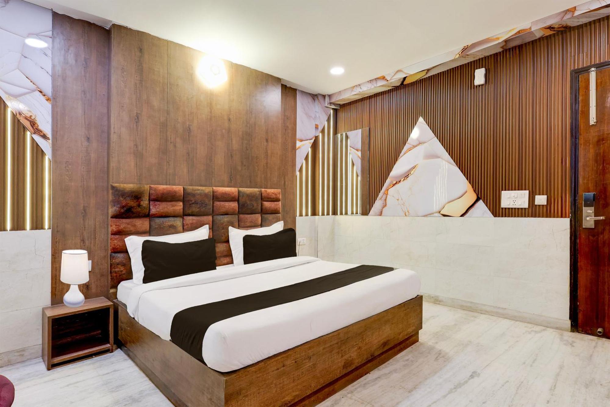Super Hotel O Alipur Narela Bagian luar foto