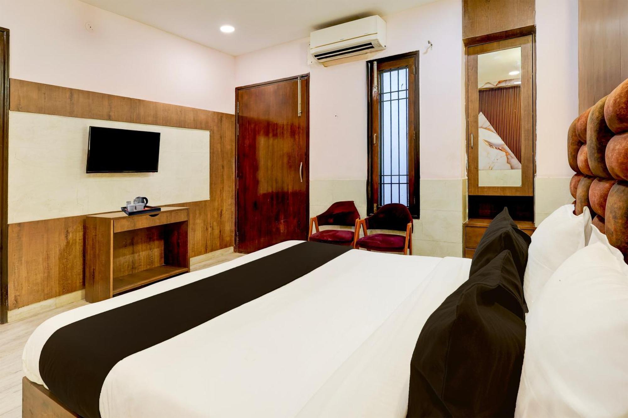 Super Hotel O Alipur Narela Bagian luar foto